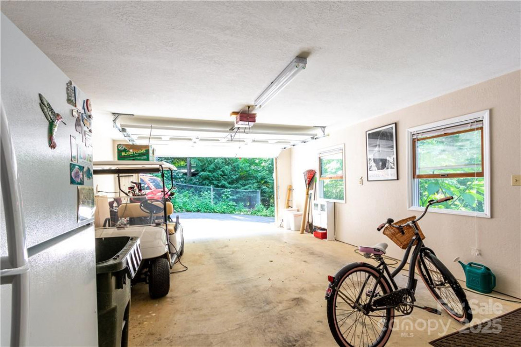 597 Sweetwater Rg Burnsville, NC 28714