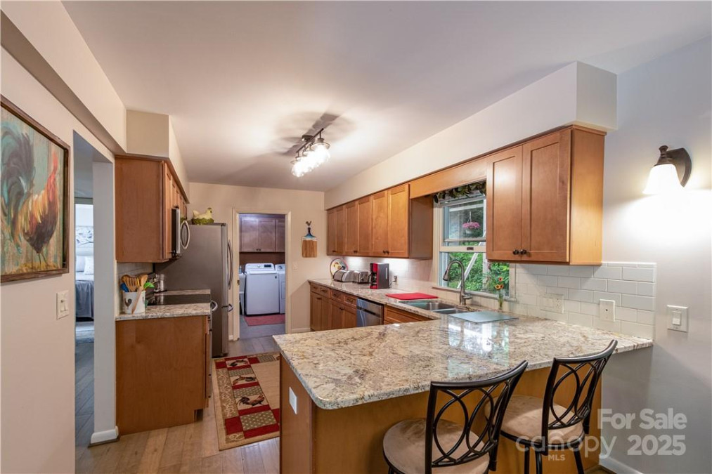 597 Sweetwater Rg Burnsville, NC 28714