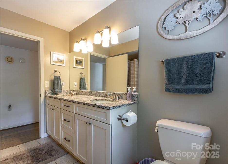 597 Sweetwater Rg Burnsville, NC 28714