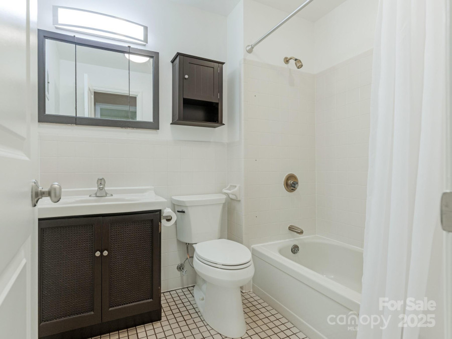 3615 Champaign St Charlotte, NC 28210