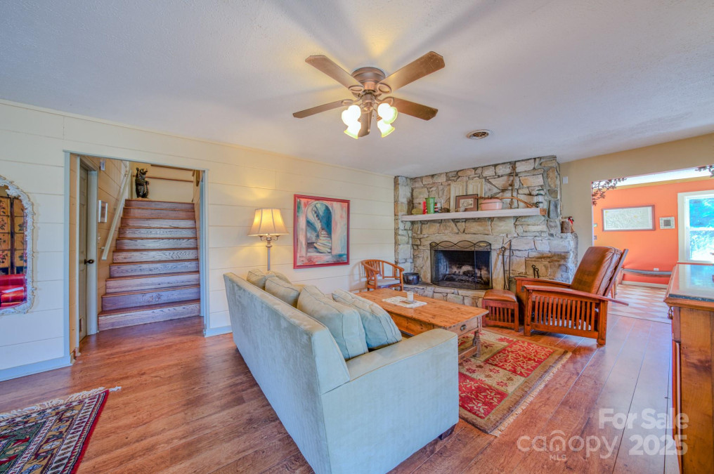 110 Sterling Way Waynesville, NC 28786