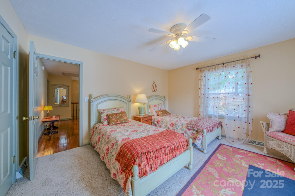 110 Sterling Way Waynesville, NC 28786