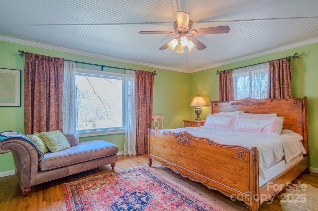 110 Sterling Way Waynesville, NC 28786