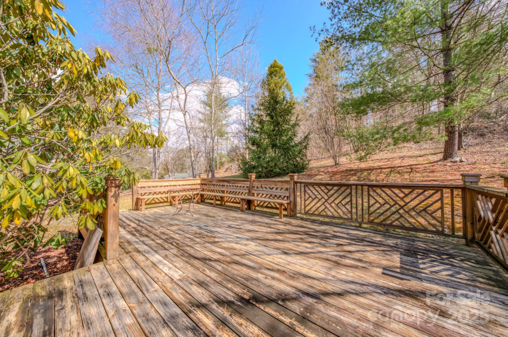 110 Sterling Way Waynesville, NC 28786