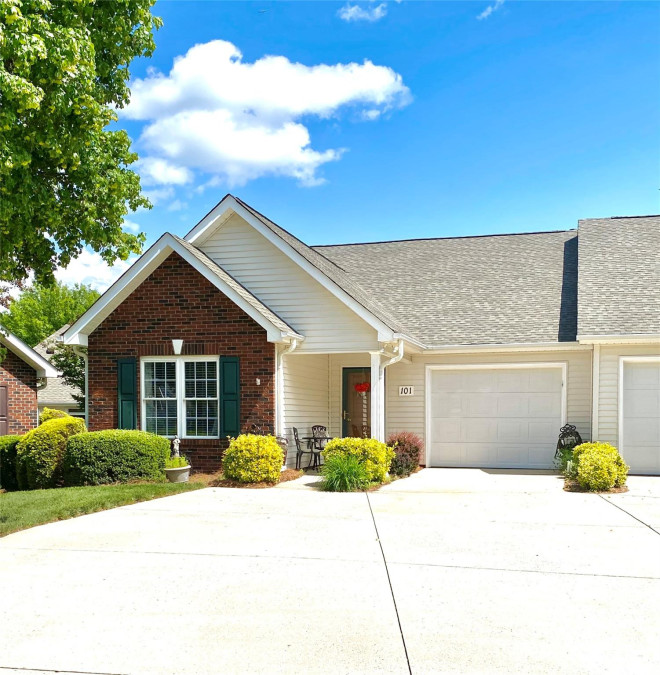 101 Keswick Ln Mooresville, NC 28117