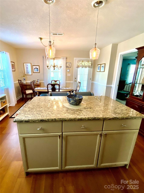 101 Keswick Ln Mooresville, NC 28117