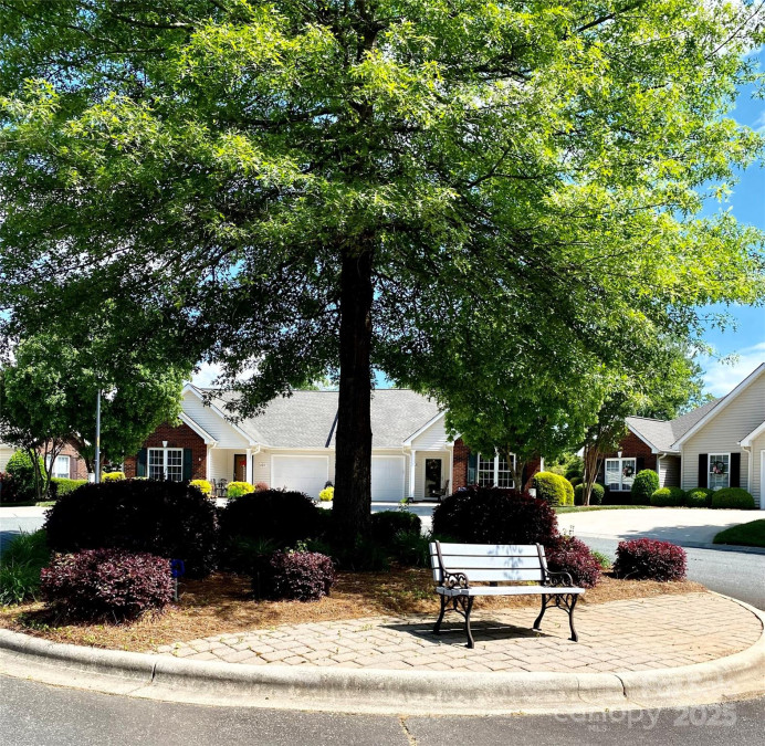 101 Keswick Ln Mooresville, NC 28117