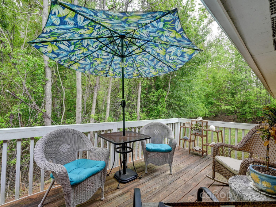 1202 Hyde Park Dr Asheville, NC 28806