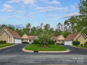 1202 Hyde Park Dr Asheville, NC 28806