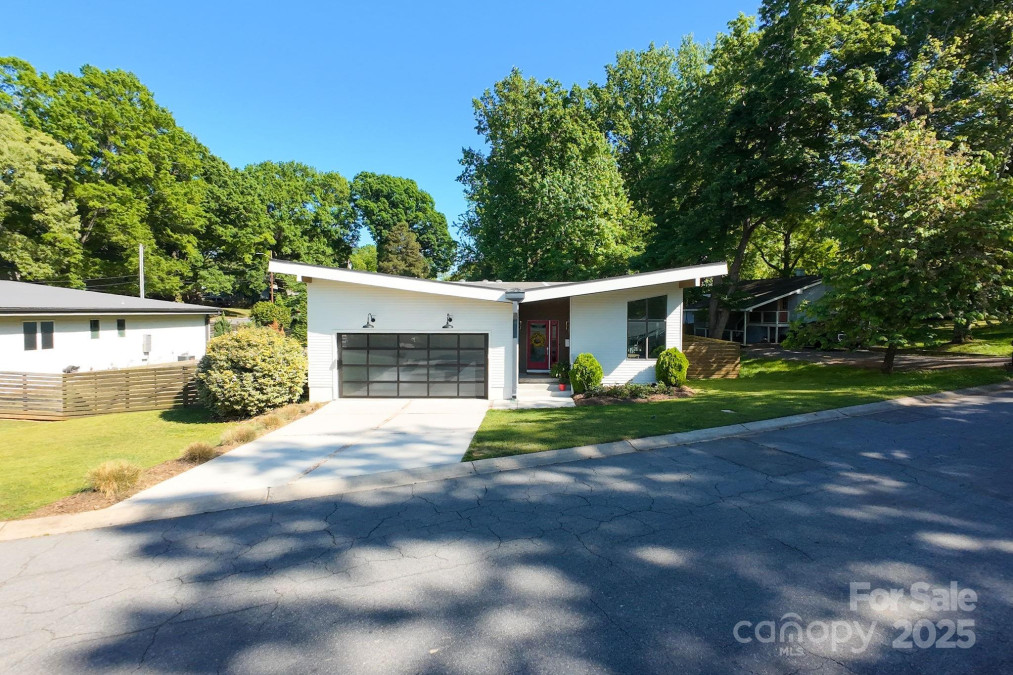 4211 Mantle Ct Charlotte, NC 28205