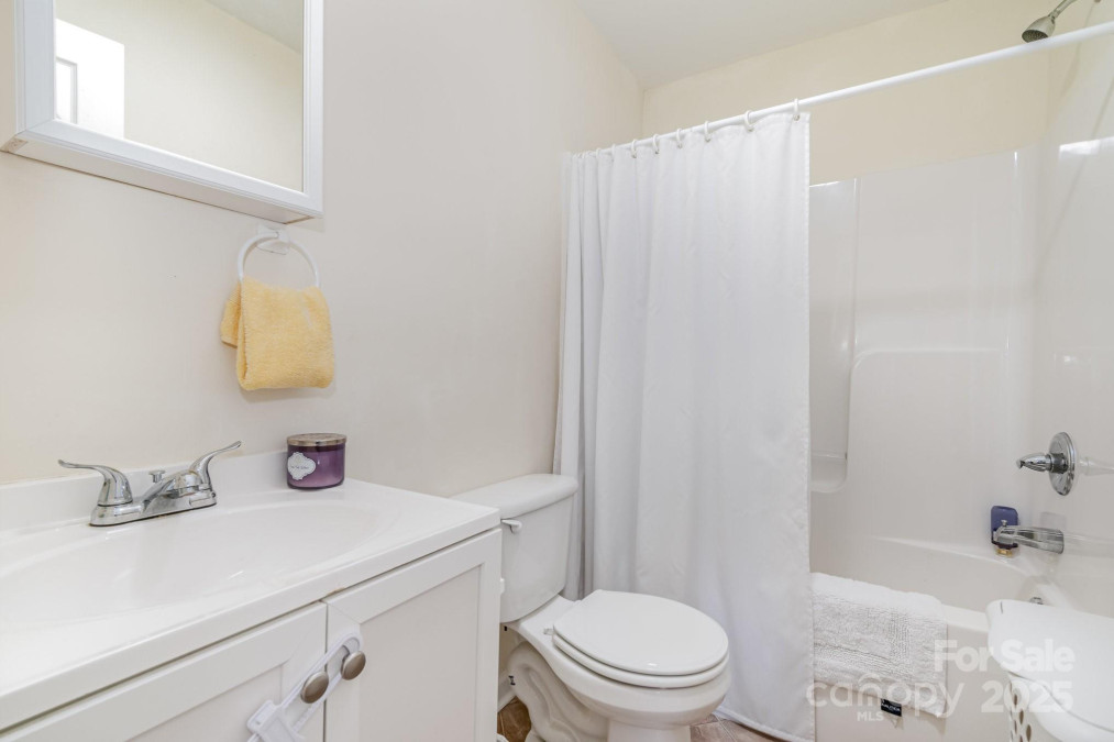 814 Independence Dr Wingate, NC 28174