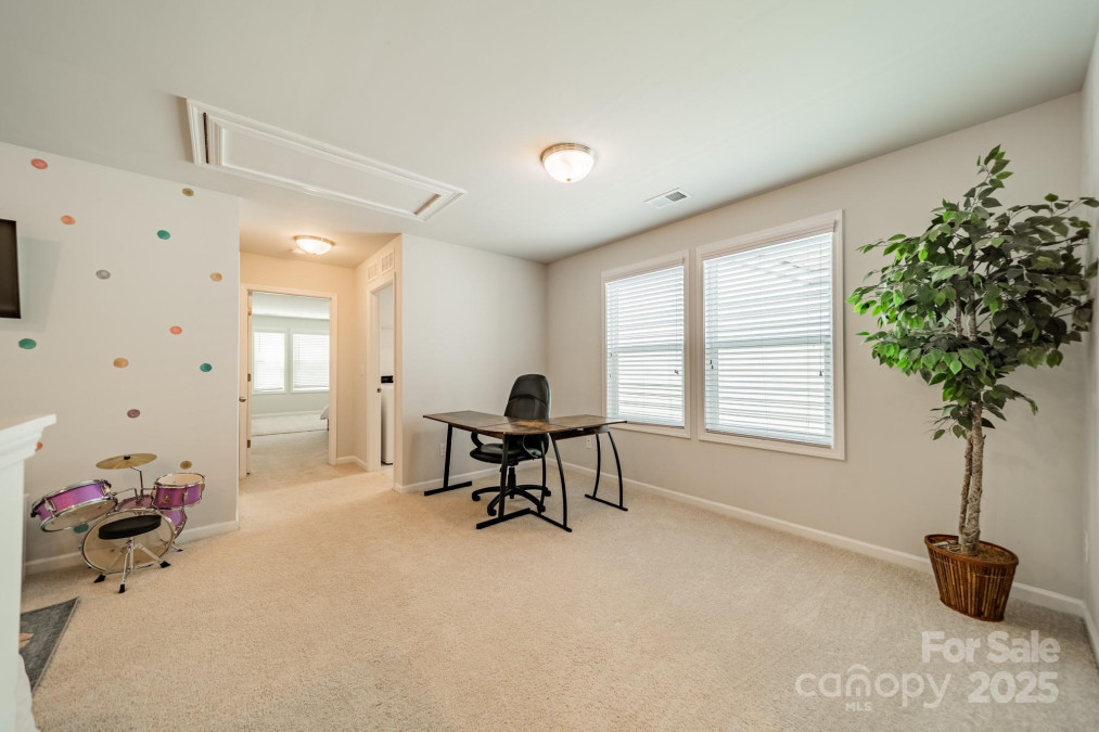 804 Lyndon Station Dr Pineville, NC 28134