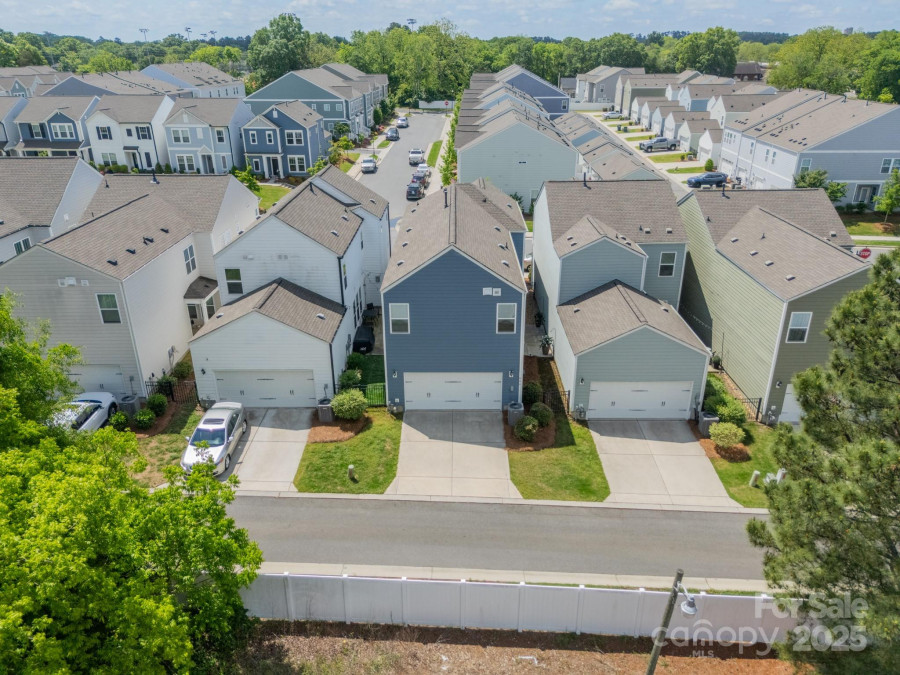 804 Lyndon Station Dr Pineville, NC 28134