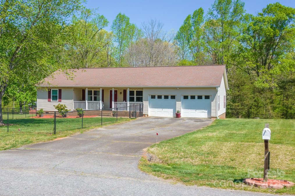 174 Stewart Acres Dr Statesville, NC 28677