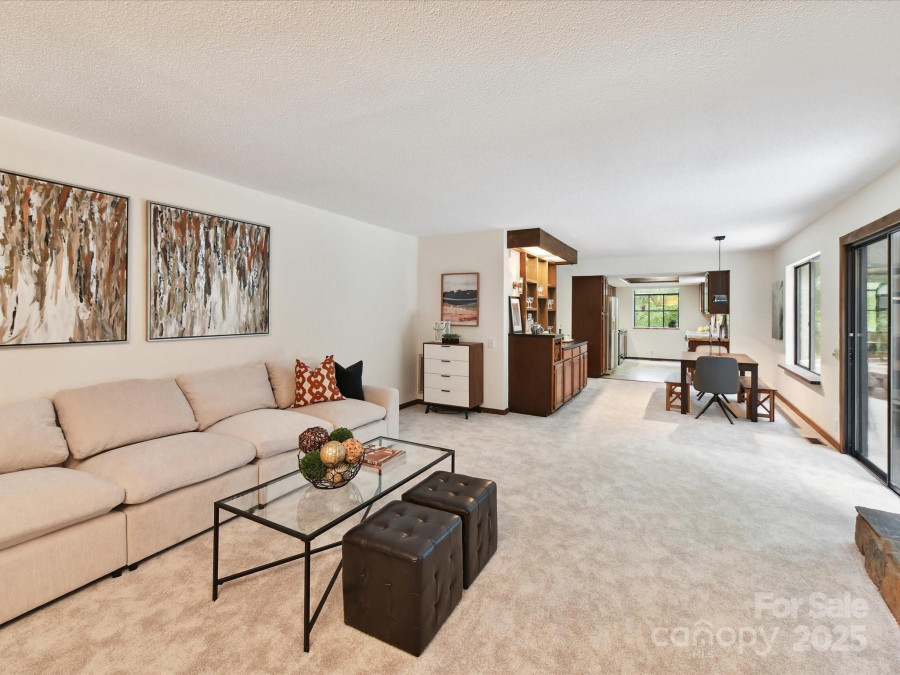 6017 Lake Providence Ln Charlotte, NC 28277