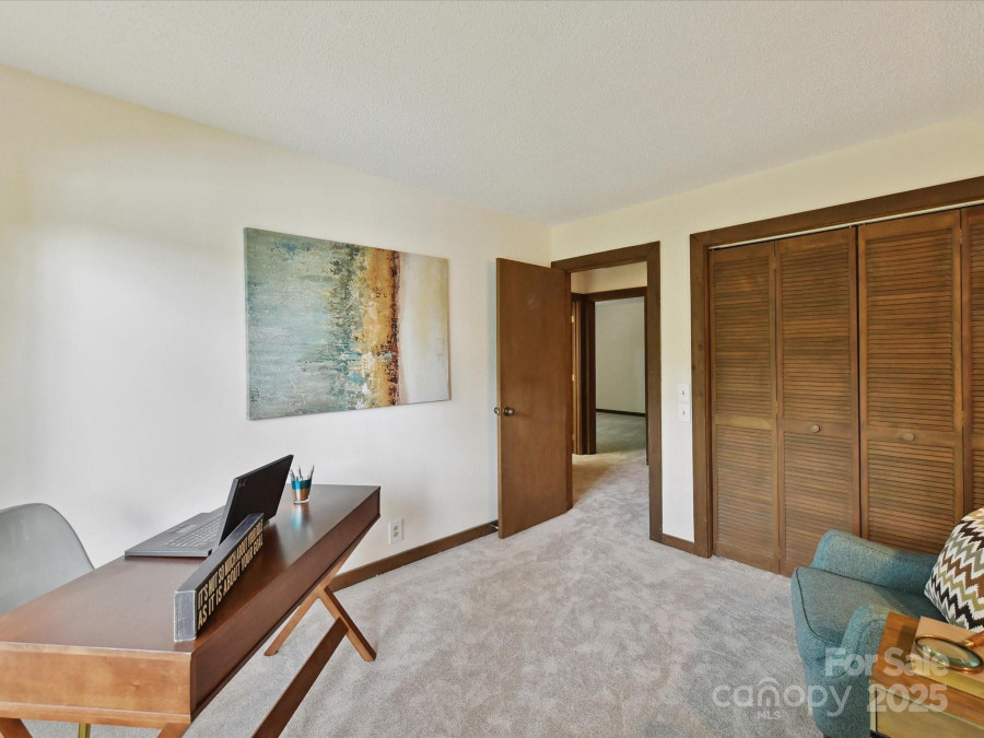 6017 Lake Providence Ln Charlotte, NC 28277