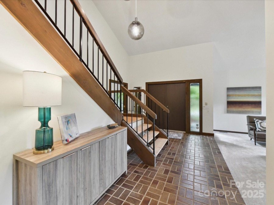 6017 Lake Providence Ln Charlotte, NC 28277