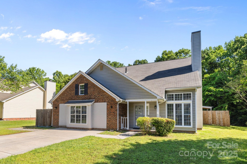 13914 Loch Loyal Dr Charlotte, NC 28273