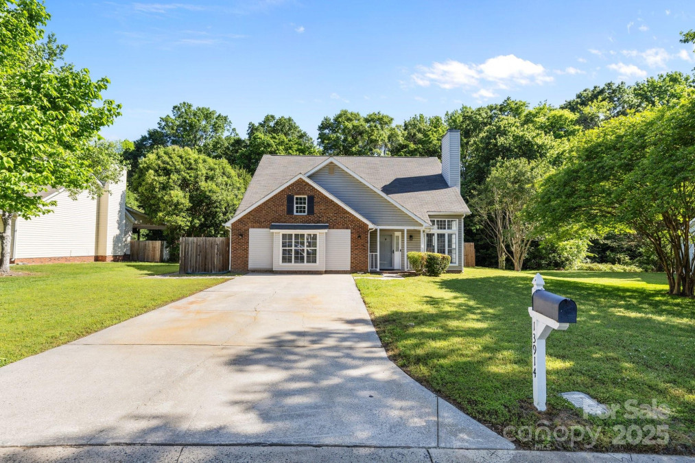 13914 Loch Loyal Dr Charlotte, NC 28273