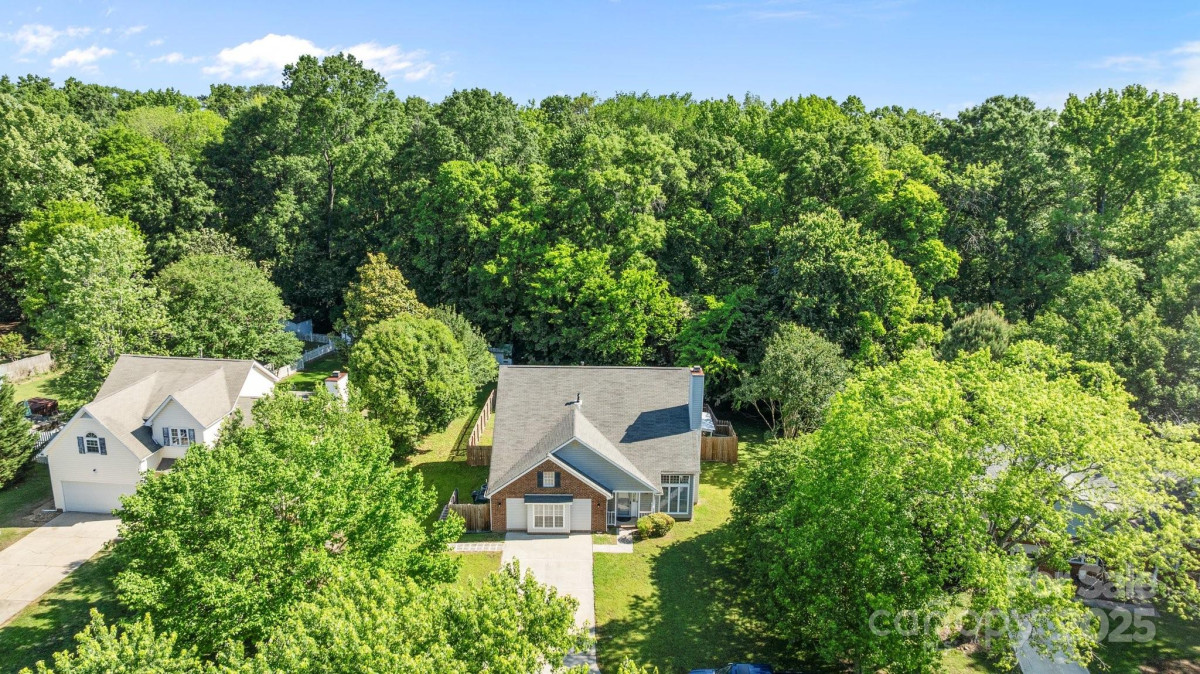 13914 Loch Loyal Dr Charlotte, NC 28273