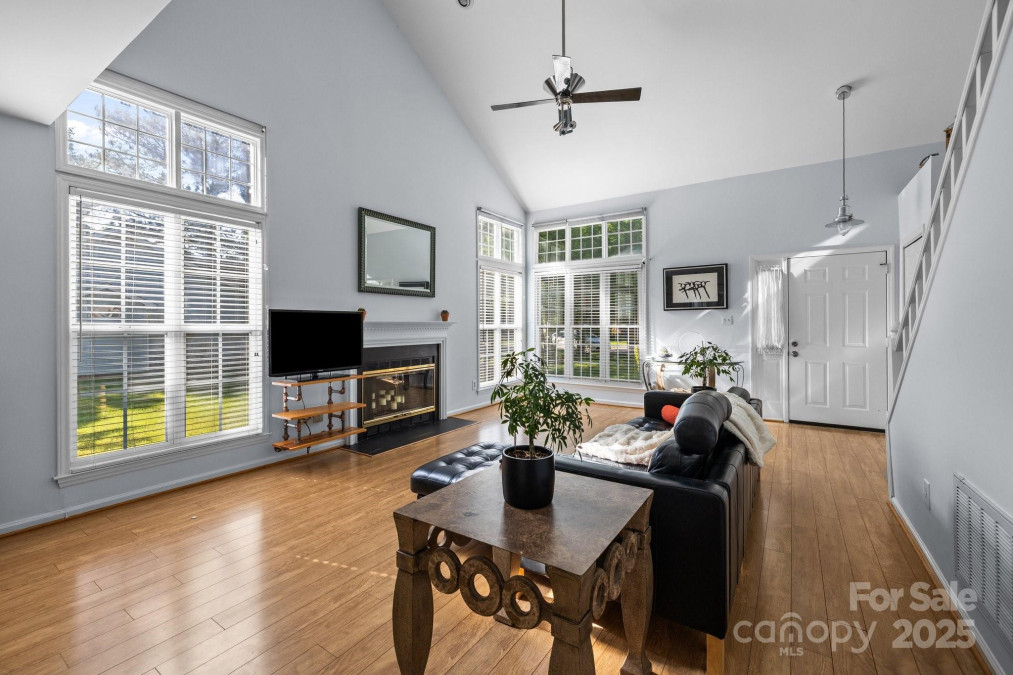 13914 Loch Loyal Dr Charlotte, NC 28273