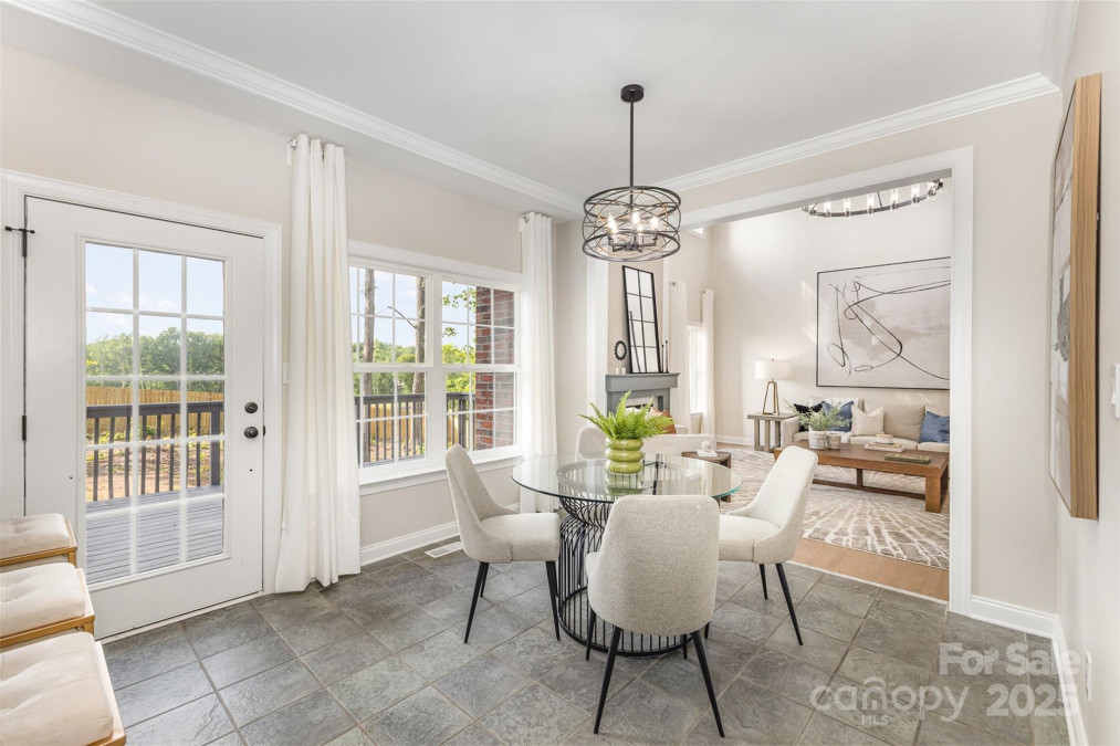 4907 Ardenwoods Dr Charlotte, NC 28215