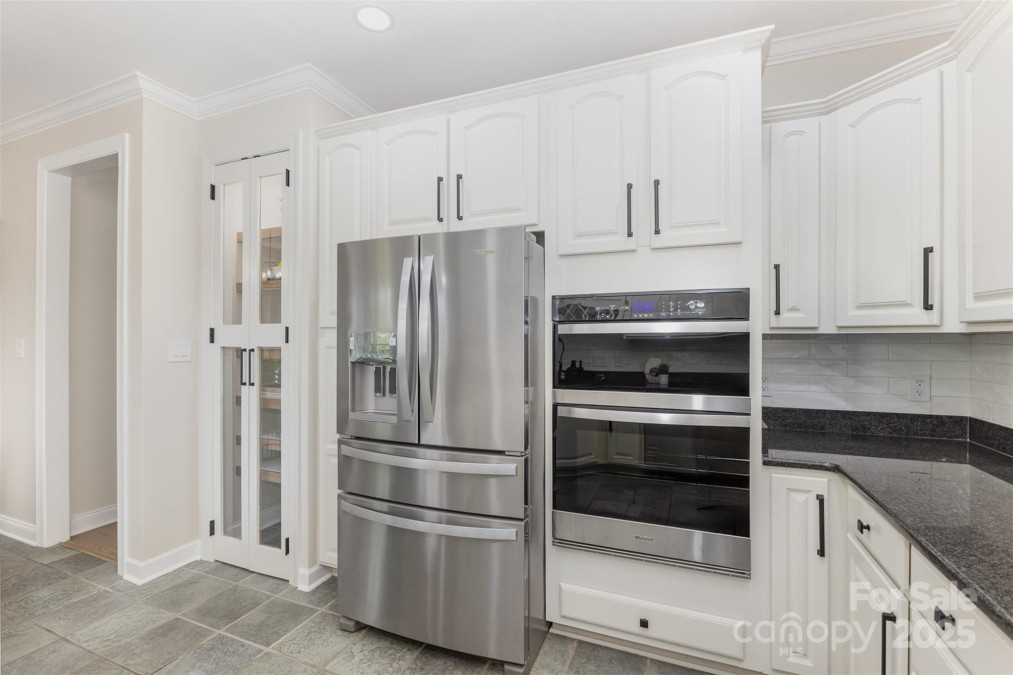 4907 Ardenwoods Dr Charlotte, NC 28215