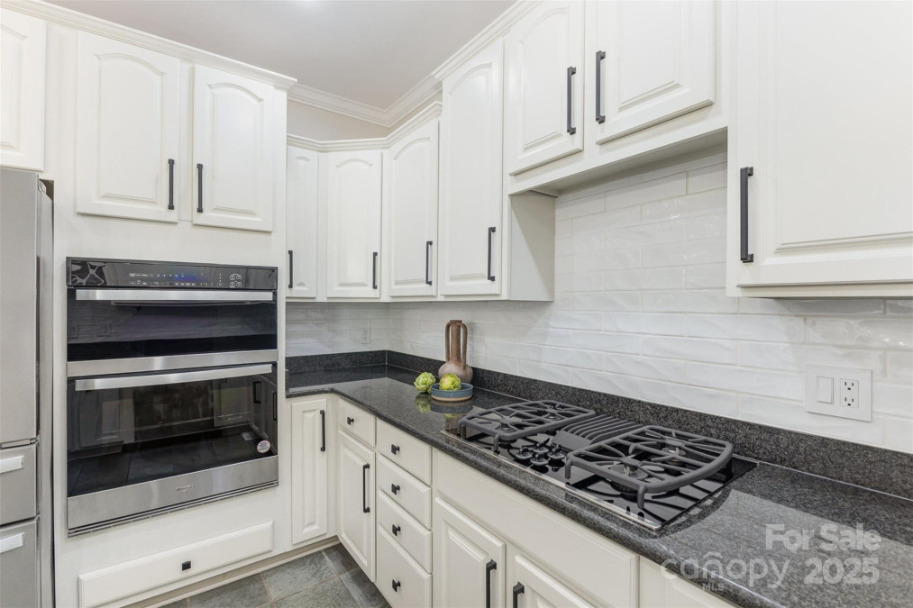 4907 Ardenwoods Dr Charlotte, NC 28215