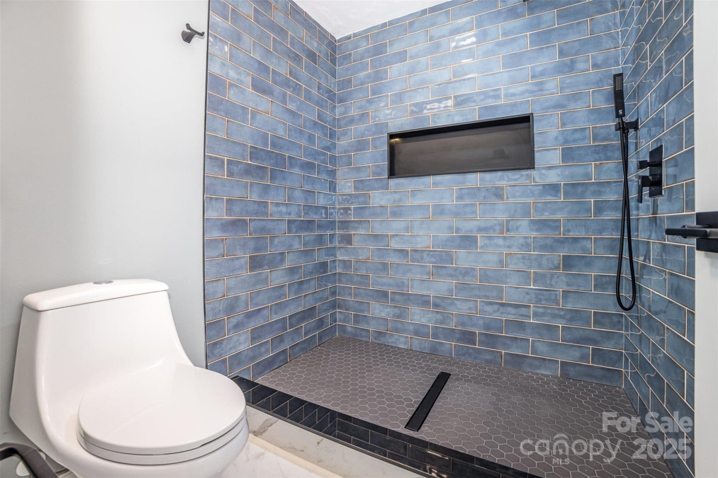 4907 Ardenwoods Dr Charlotte, NC 28215