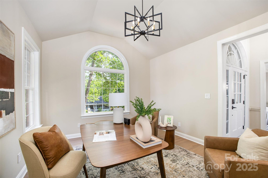 4907 Ardenwoods Dr Charlotte, NC 28215