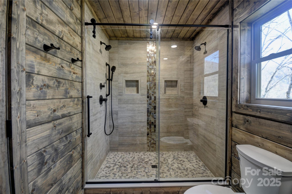 601 Tater Patch Rd Maggie Valley, NC 28751