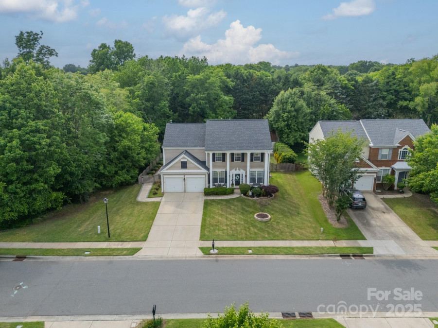 8707 Darcy Hopkins Dr Charlotte, NC 28277