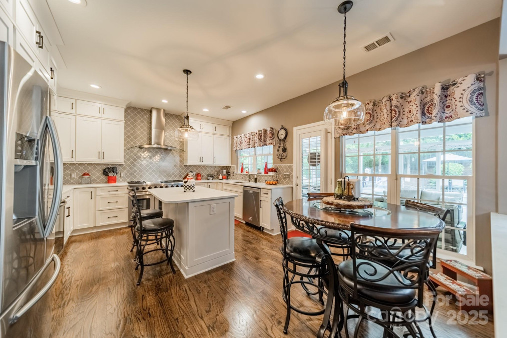 8707 Darcy Hopkins Dr Charlotte, NC 28277
