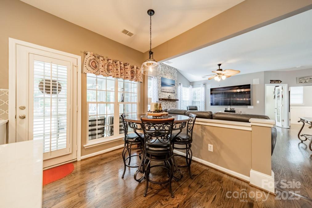 8707 Darcy Hopkins Dr Charlotte, NC 28277