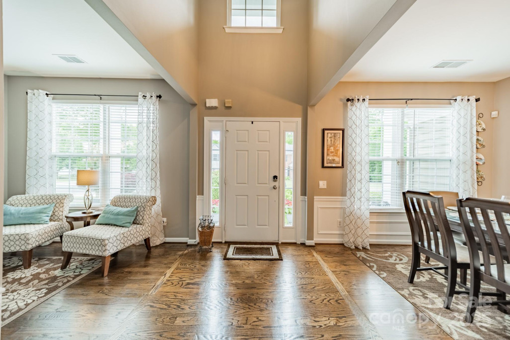 8707 Darcy Hopkins Dr Charlotte, NC 28277