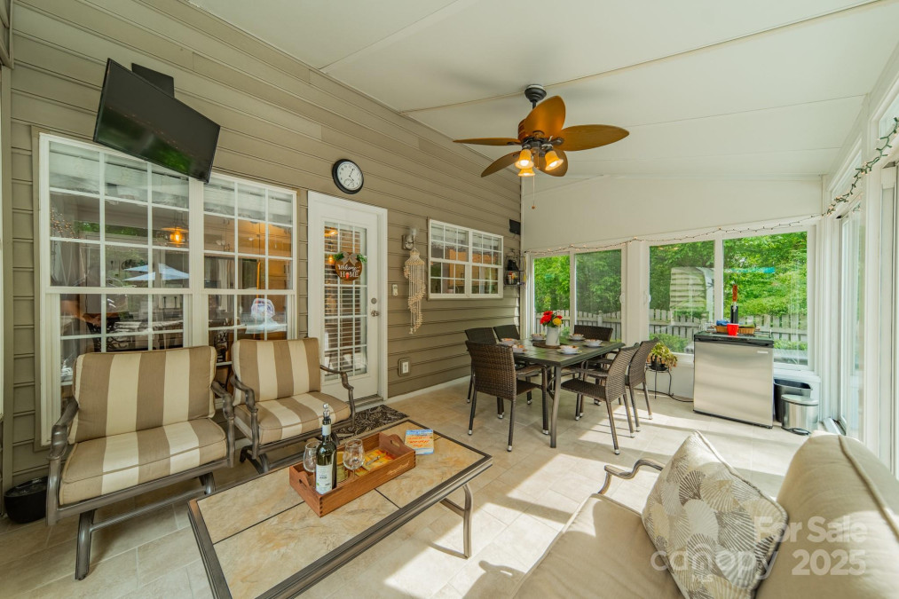 8707 Darcy Hopkins Dr Charlotte, NC 28277