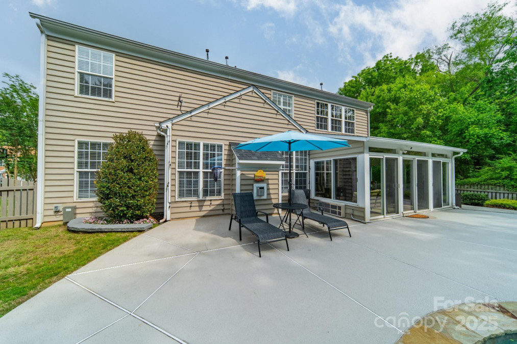 8707 Darcy Hopkins Dr Charlotte, NC 28277