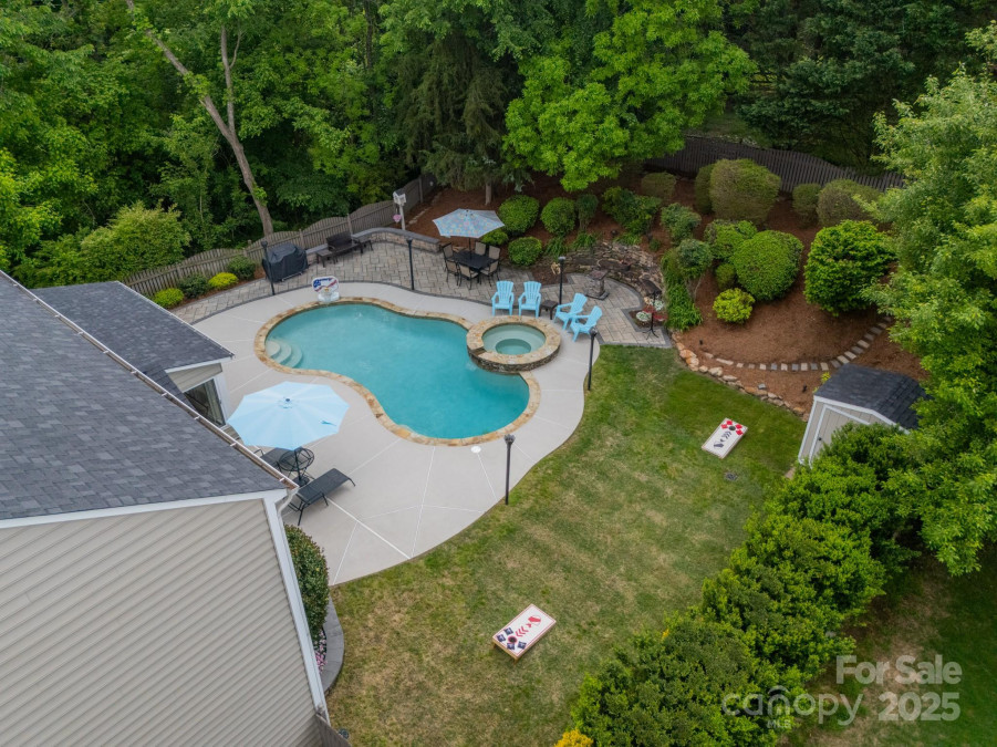 8707 Darcy Hopkins Dr Charlotte, NC 28277