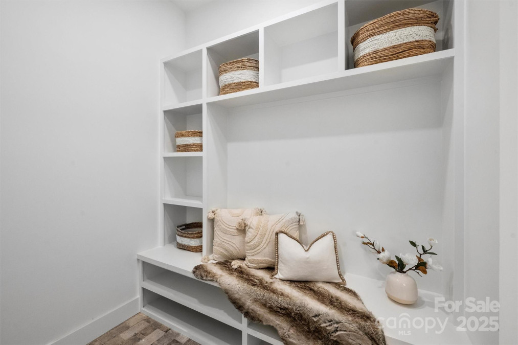 910 Everett Pl Charlotte, NC 28205