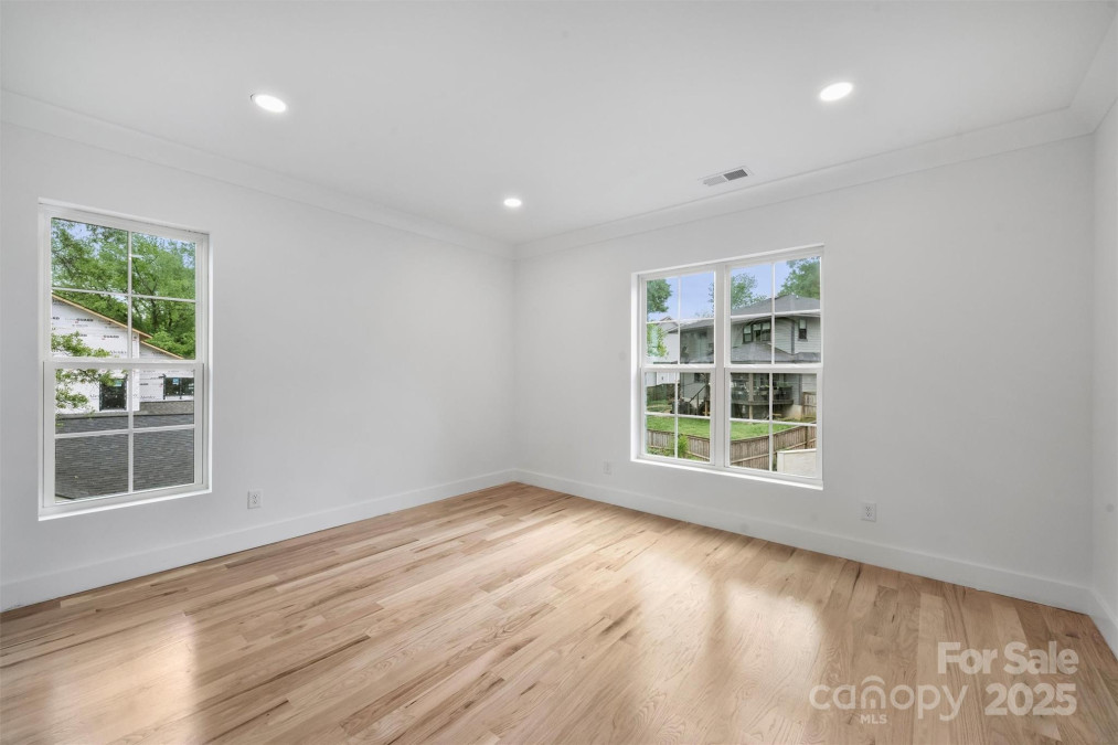 910 Everett Pl Charlotte, NC 28205