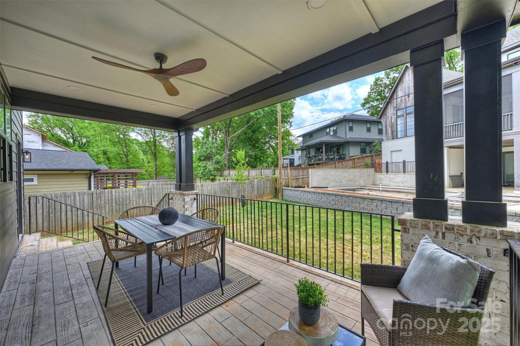910 Everett Pl Charlotte, NC 28205