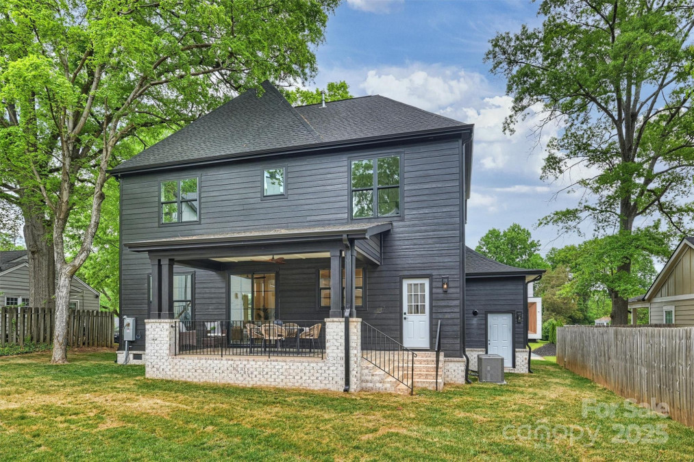 910 Everett Pl Charlotte, NC 28205