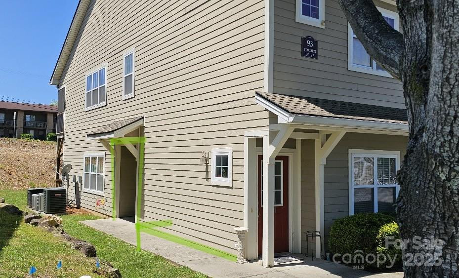 93 Foxden Dr Fletcher, NC 28732