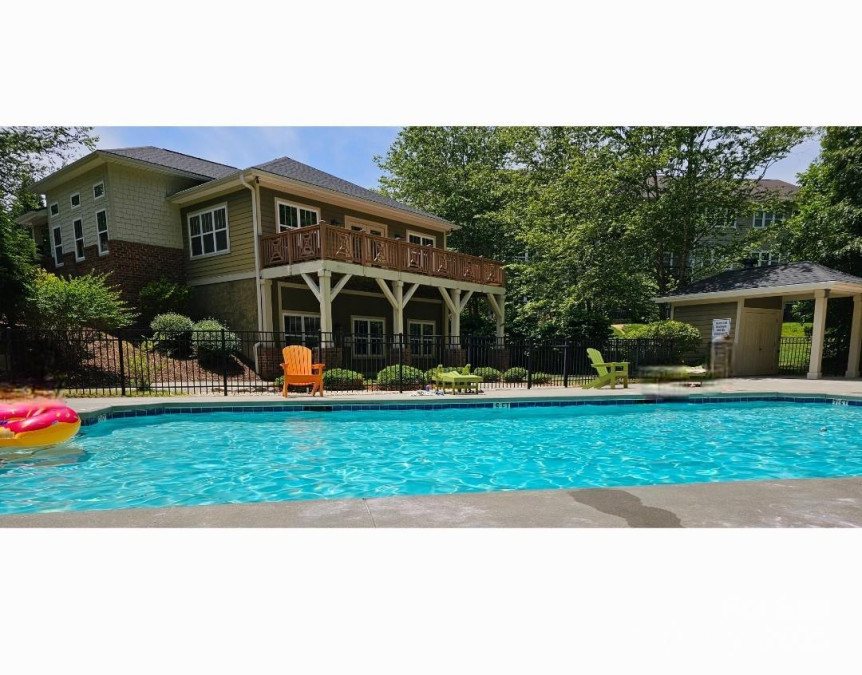 93 Foxden Dr Fletcher, NC 28732