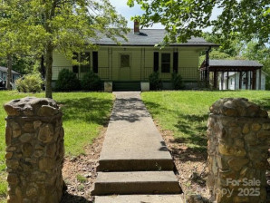 825 Ridge Rd Marion, NC 28752