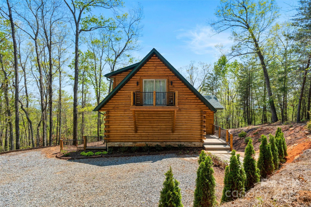 153 Chetan Way Lake Lure, NC 28746