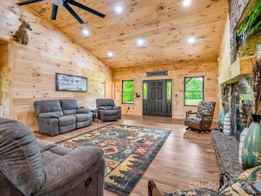 782 County Line Rd Rutherfordton, NC 28139