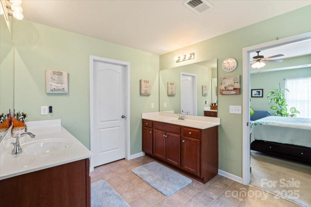 13502 Brandon Trail Dr Charlotte, NC 28213