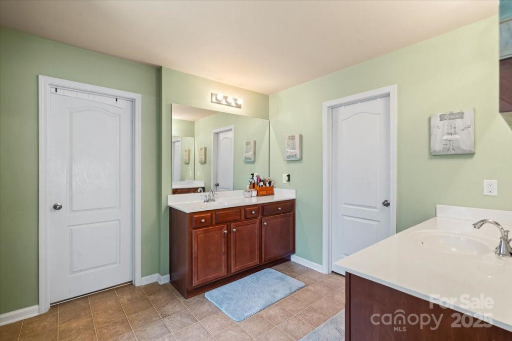 13502 Brandon Trail Dr Charlotte, NC 28213
