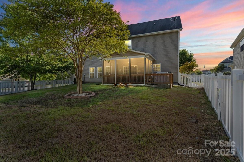 13502 Brandon Trail Dr Charlotte, NC 28213
